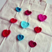 Cuciamo i cuori sulla totebag